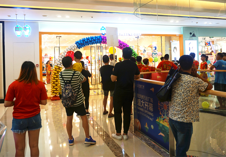 杰米蘭帝童裝專賣店開業(yè)實(shí)拍